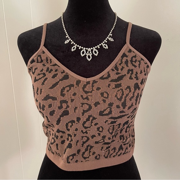 Cheetah print crop top - Picture 1 of 4